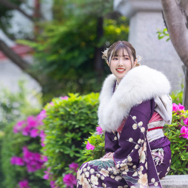 成人式撮影　ロケーション笑顔の女性