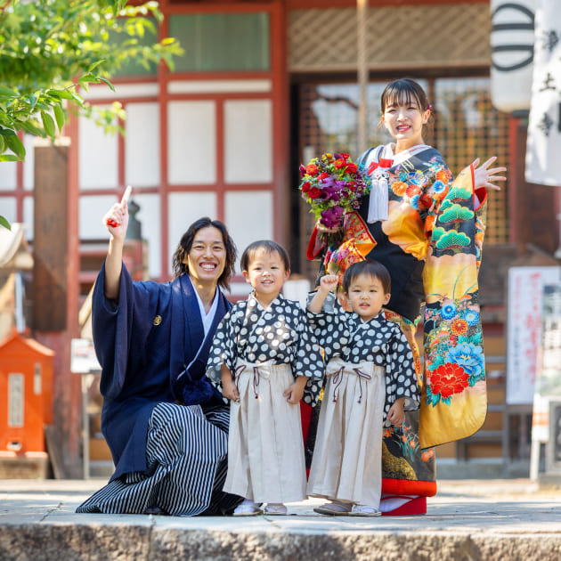 ウェディングフォト　和装で子供と一緒に